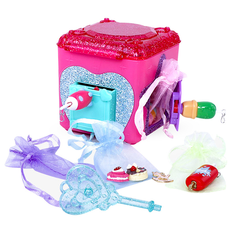 简动文创惊喜百宝箱盲盒玩具儿童首饰盒公主项链手链挂件女孩过家家