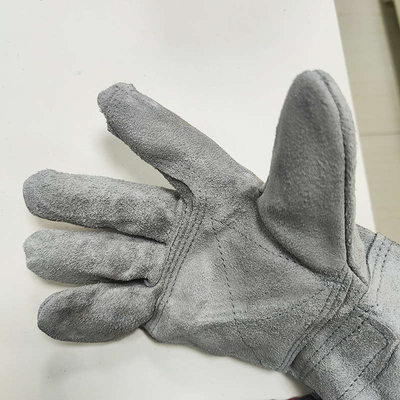 新动力火车 皮腰半皮手套 手掌加托 副高清大图