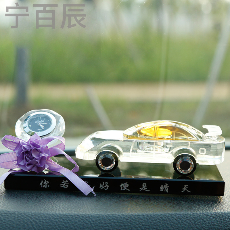 座高档水晶车载摆件创意车内装饰品女新福克斯蒙迪欧福特汽车香