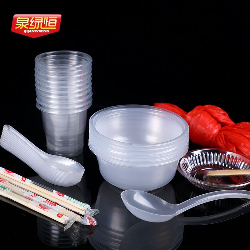 1套一次性碗筷套装10人桌布汤勺水杯餐具宴席烧烤饭店餐具套装