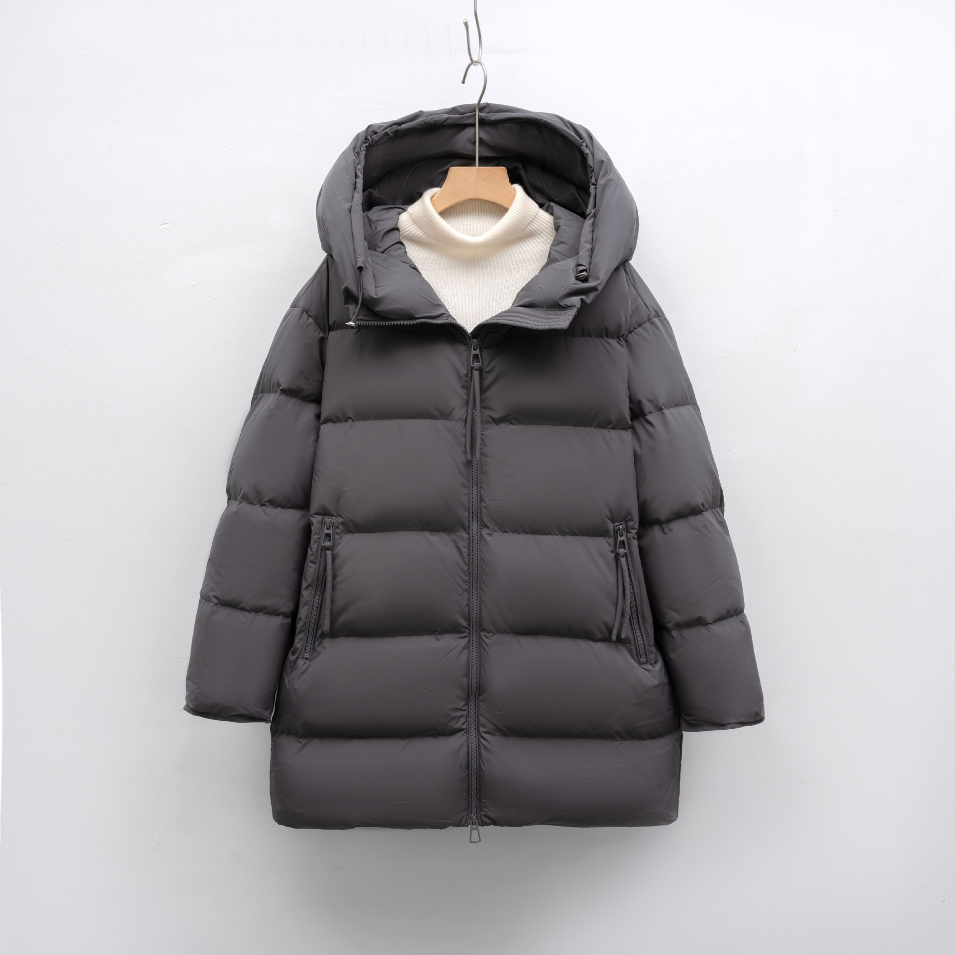 白鸭绒纯色简约连帽羽绒服女宽松新款冬中长款加厚外套潮 深灰色 M