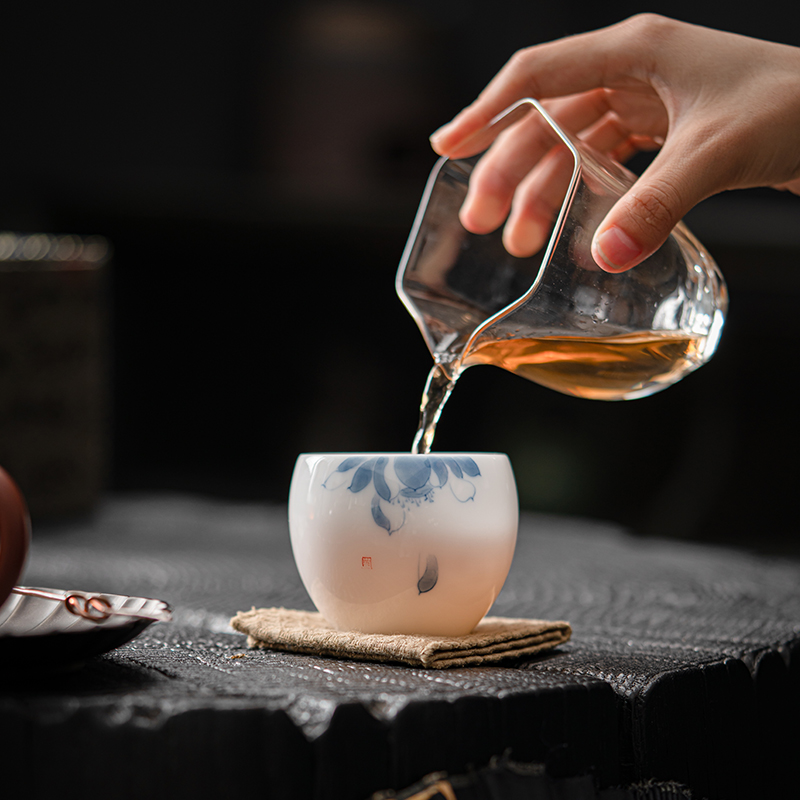MULTIPOTENT主人杯功夫茶具手绘陶瓷羊脂玉白瓷品茗杯茶杯单杯荷莲绽放高清大图