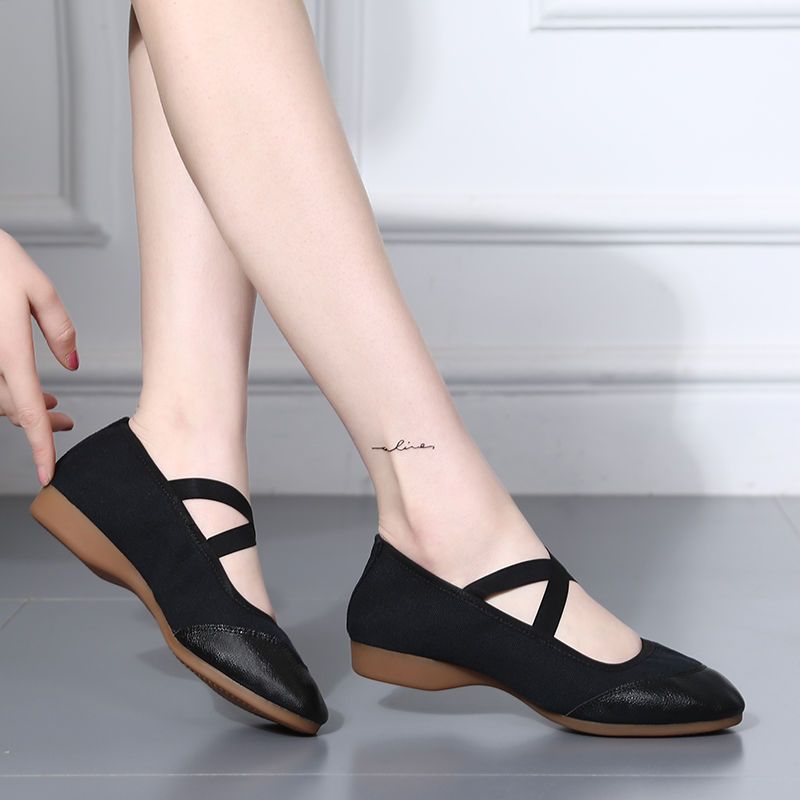 广场舞鞋女新款帆布鞋成人四季红舞鞋舞蹈鞋低跟软底布鞋跳舞鞋视频