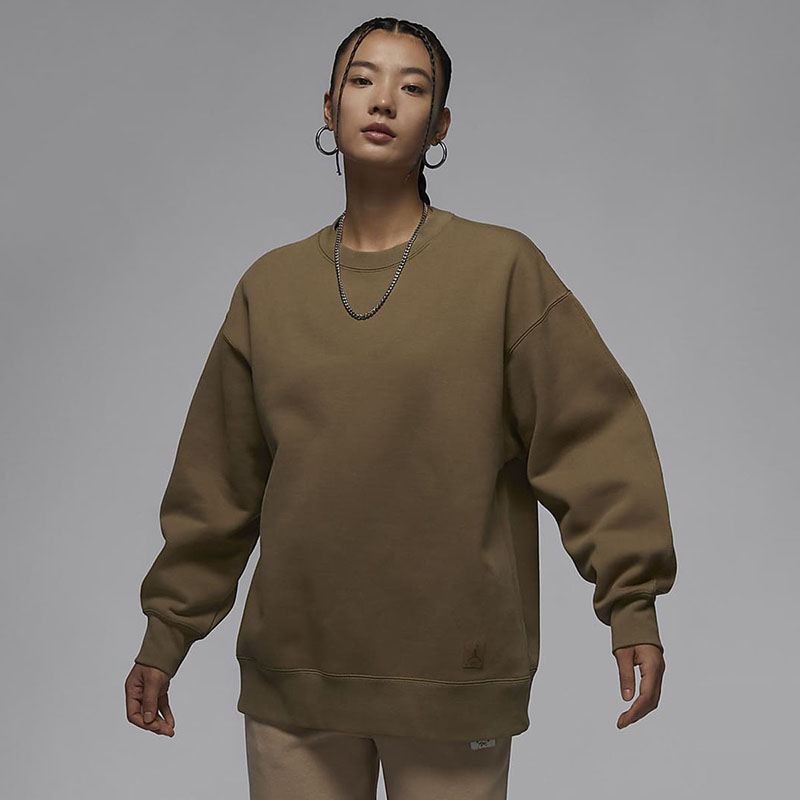 耐克jordan 纯色标贴logo圆领宽松长袖卫衣 女款 棕色 fb5117-395