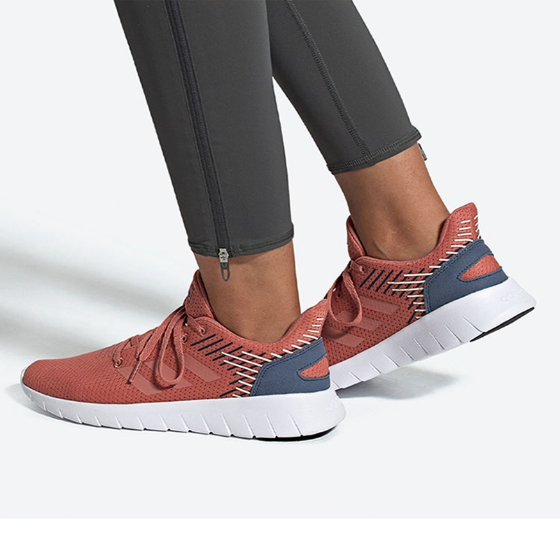 Adidas/阿迪达斯 女式透气缓震轻便耐磨防滑跑步鞋 EE8502