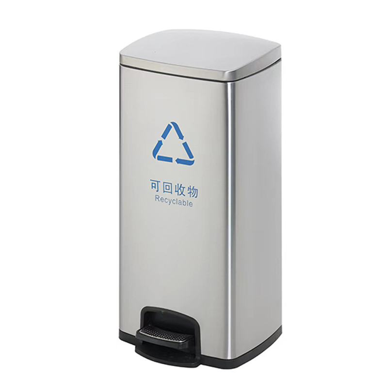 圣承启 脚踏垃圾桶 款二个高清大图
