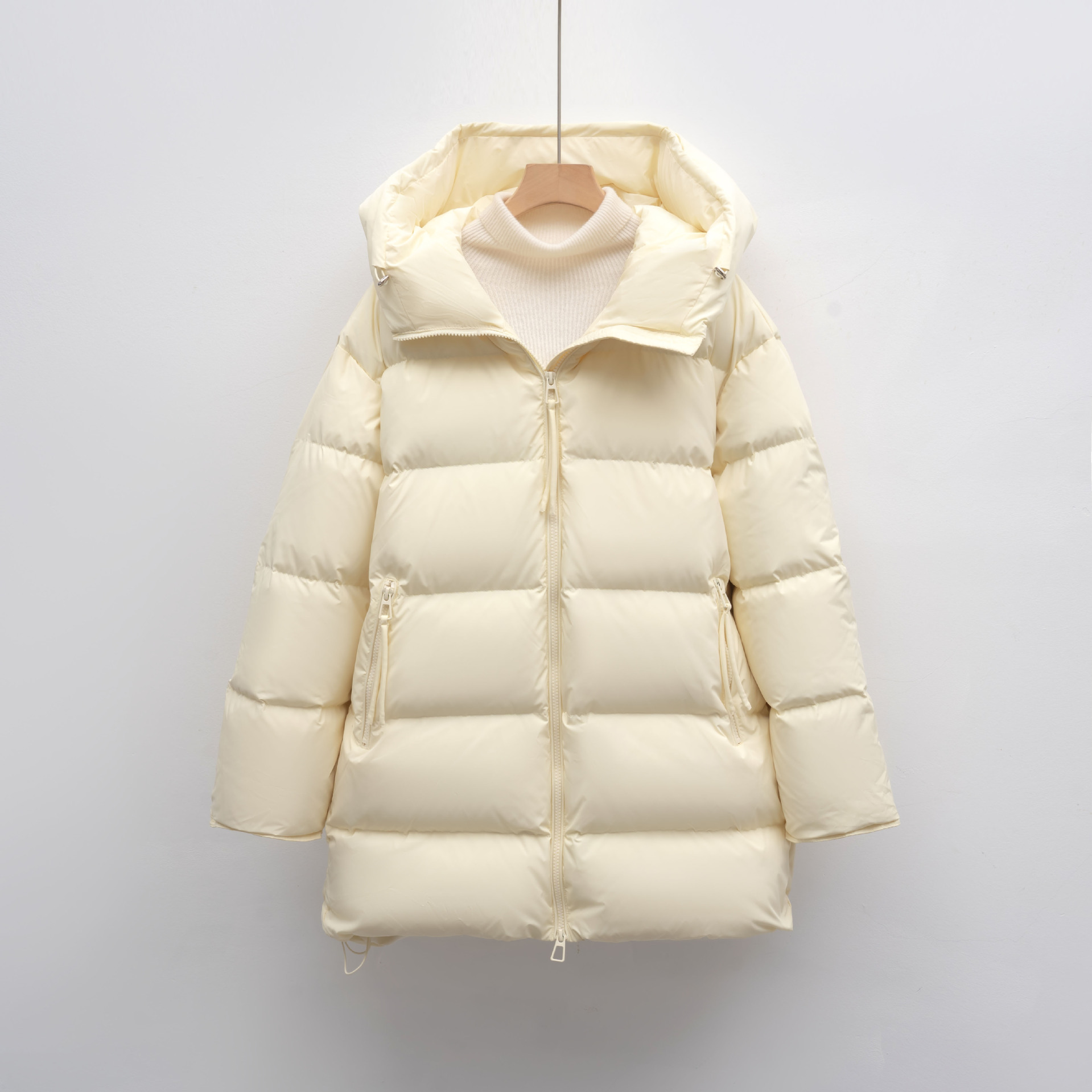 白鸭绒纯色简约连帽羽绒服女宽松新款冬中长款加厚外套潮高清大图