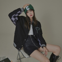 [2.5折价137元]唐狮春秋新款棒球服女休闲拼接上衣棋盘格设计感小众短外套Q