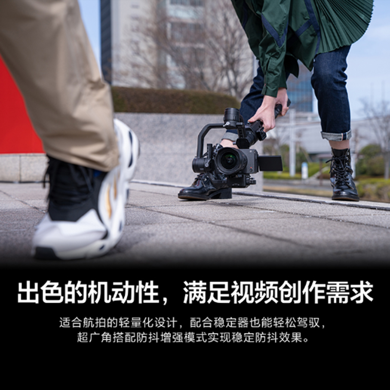 索尼(SONY)FE 14mm F1.8 GM 全画幅超广角大光圈定焦G大师镜头 E卡口 适合A7C A7R2 A7R3 A7R4 A7S2 A7S3等微单相机