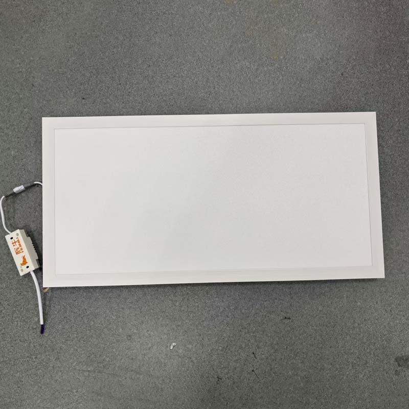辉牛 屋顶面板灯 48W-300*600mm 个高清大图