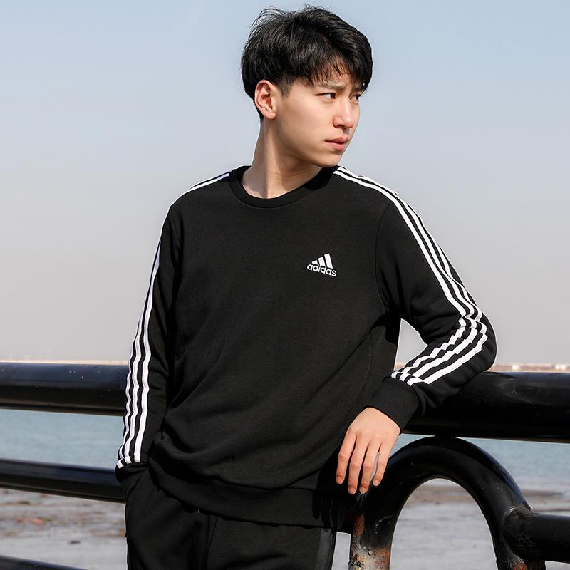 adidas卫衣男装2021春季新款运动服圆领黑色三条纹套头衫gk9078