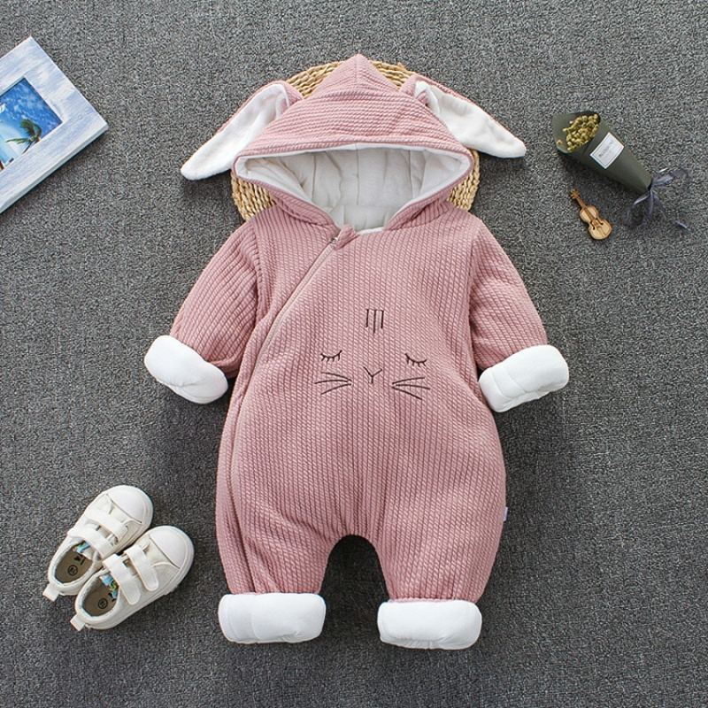 婴幼儿冬装连体衣0-1岁男女宝宝加厚哈衣秋冬款爬服外出棉衣服厚