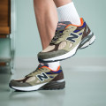 新百伦(New Balance} 男鞋女鞋 冬季新款运动鞋轻便时尚跑步鞋低帮透气复古休闲鞋 M990BT3-D 42.5码 卡其/棕色