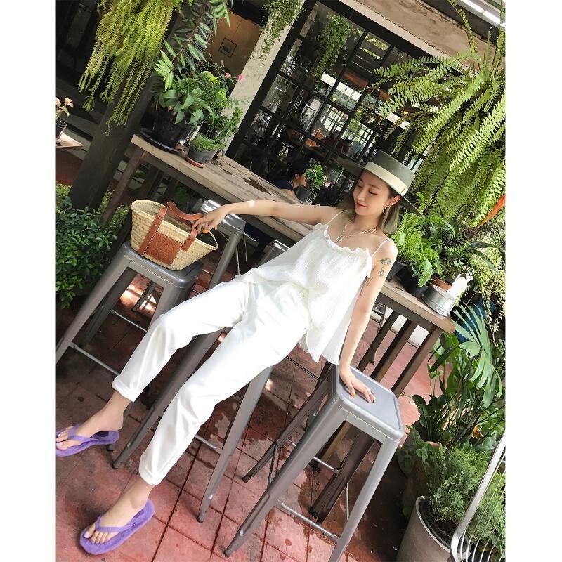 带女夏2018清凉褶皱遮肉显瘦短款小清新背心白色