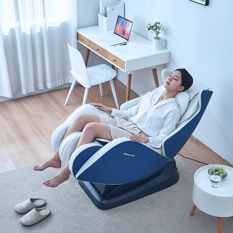Panasonic/松下按摩椅家用老人小型全自动多功能智能电动按摩沙发椅MA05