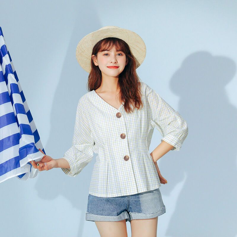 拉夏贝尔格子v领收腰修身衬衫女装百搭七分袖风情上衣