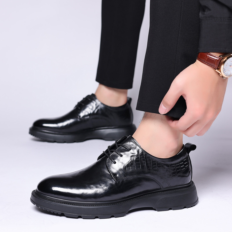 男鞋新款英伦风商务休闲鞋男士软底皮鞋真皮百搭透气潮鞋工装鞋