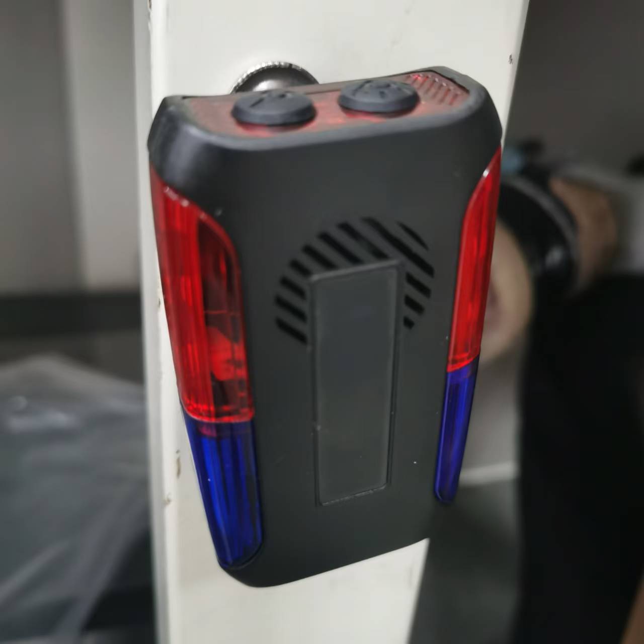 辉牛 警示肩灯 HN2602 个高清大图