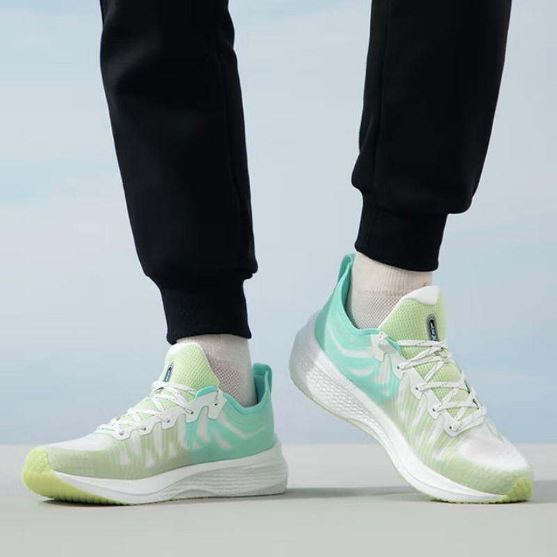 特步男款运动鞋877319110044-72/双高清大图