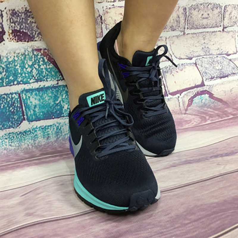 904701-401 耐克(NIKE)女跑鞋