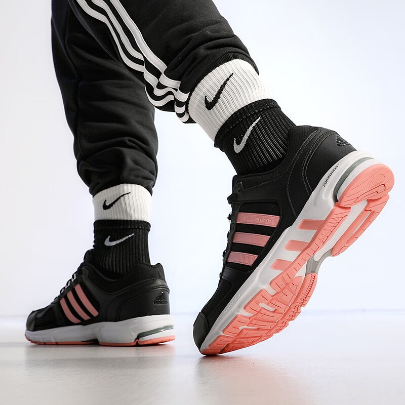 阿迪达斯(adidas)男鞋2022秋季新款EQT黑粉跑运动健身耐磨跑步鞋