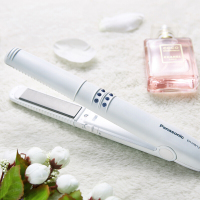 松下(Panasonic)烫发梳EH-HW13-W直卷两用小巧便携陶瓷涂层大卷烫直发器白色干发适用