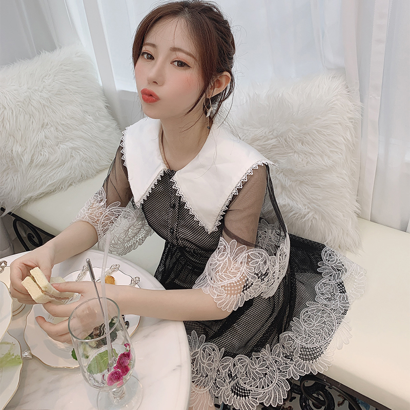 连衣裙2019新款夏韩版气质名媛娃娃领喇叭短袖刺绣短裙女