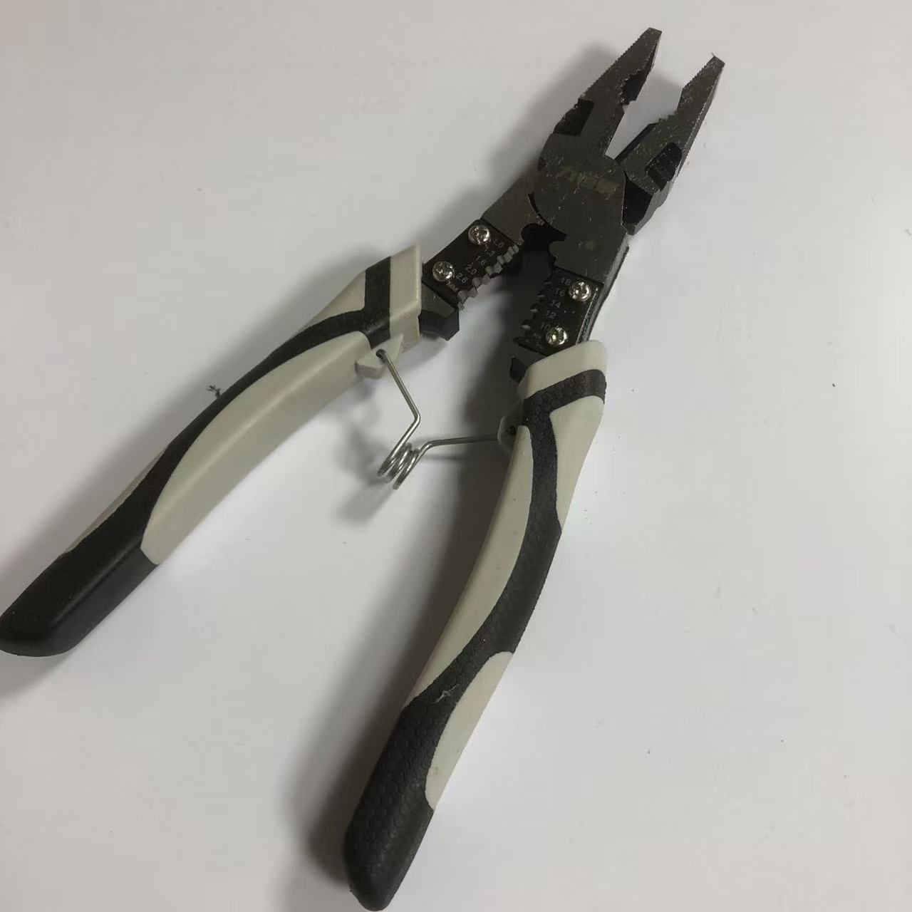帮客材配 9寸多功能钢丝钳,老虎钳,维修工具 收前务必验货高清大图