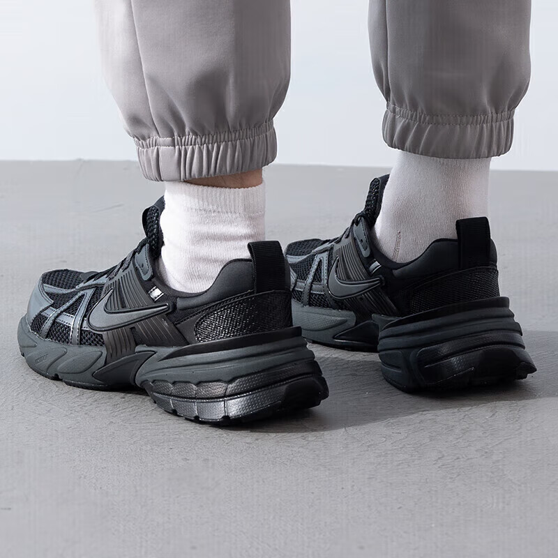 耐克（NIKE）男鞋新款运动休闲鞋V2K百搭潮流运动健身训练老爹鞋HJ4497-001 ZP高清大图