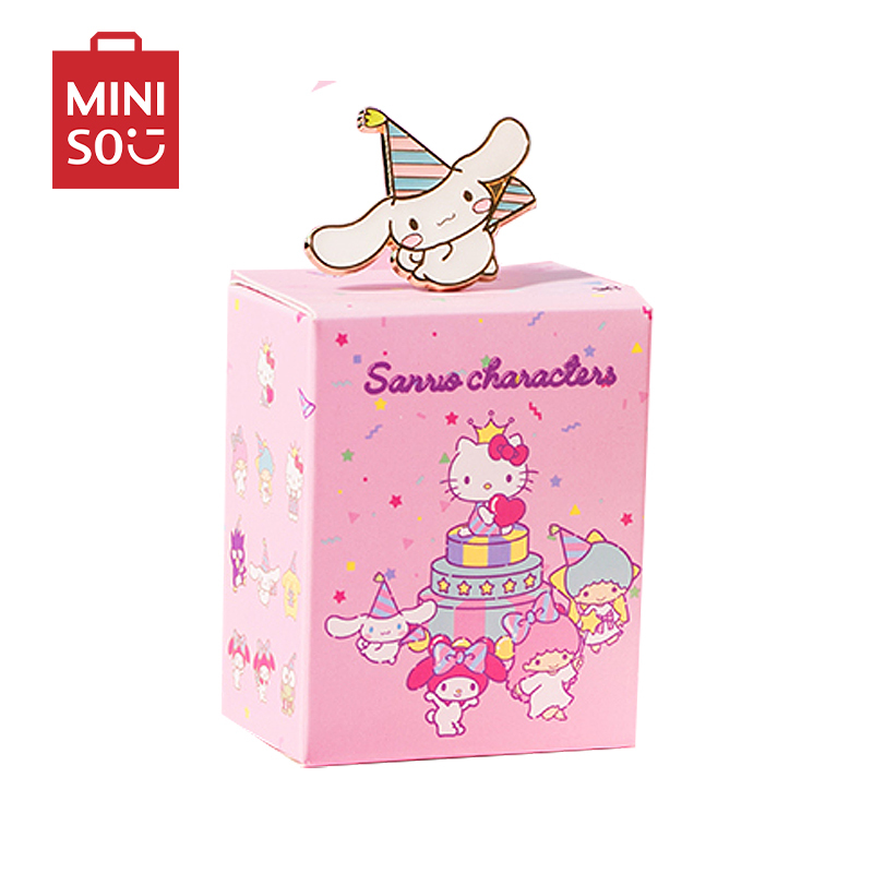 名创优品(miniso) Sanrio Characters派对系列盲盒徽章服饰趣味配件创意玩偶