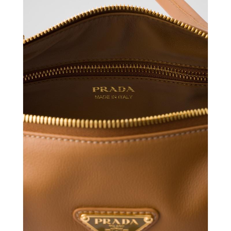 普拉达(PRADA)女士中号皮革单肩包时尚简约金属徽标可拆卸钥匙扣