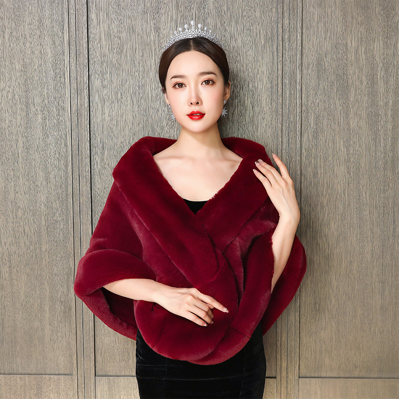 热卖旗袍毛披肩冬妈妈斗篷披肩女春秋毛绒优雅百搭礼服外搭复古冬加厚