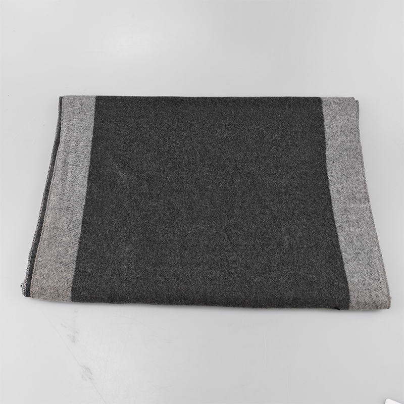 鸽护 羊毛围巾 GH216QDK-30 条高清大图