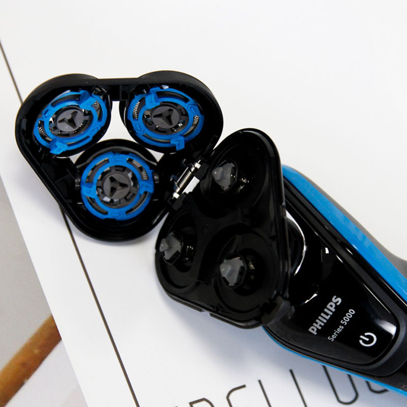飞利浦(PHILIPS)男士电动剃须刀干湿两用 全身水洗刮胡须刀 S5060/05