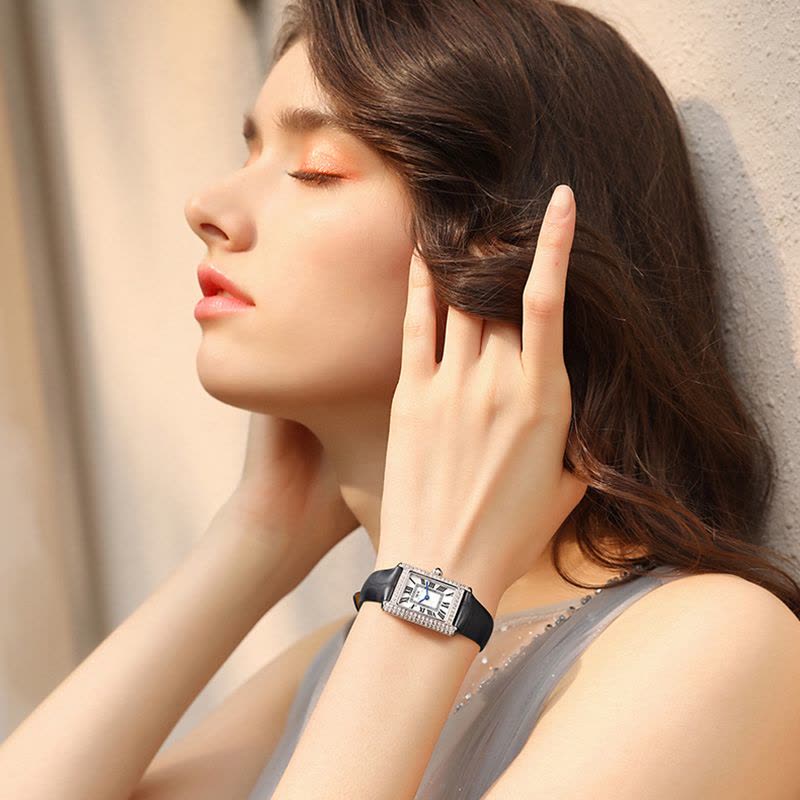 瑞士爱沃驰I&W CARNIVAL手表镶钻石英表女士方形时尚潮流女表罗马刻度小众设计简约腕表587L图片