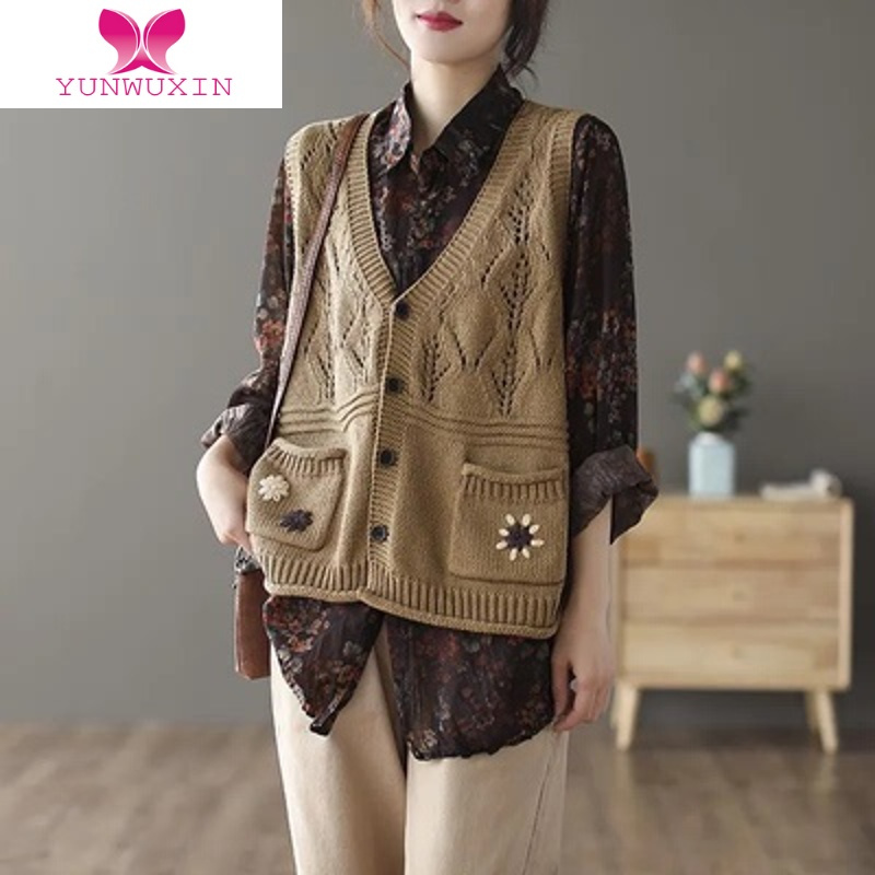 yunwuxin复古文艺针织马甲女装新款手工刺绣口袋镂空无袖开衫马夹背心
