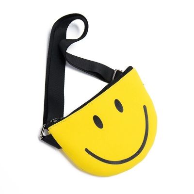 儿童笑脸包包2020新款潮款时尚幼儿园单肩包卡通斜挎包宝宝搭配饰黄色