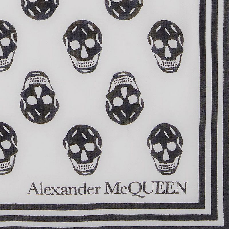 Alexander McQueen 亚历山大·麦昆 女士机车骷髅头围巾 590934-3418Q-9260