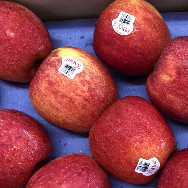 大土澳新西兰进口爱妃苹果试管装8管装单果100g以上