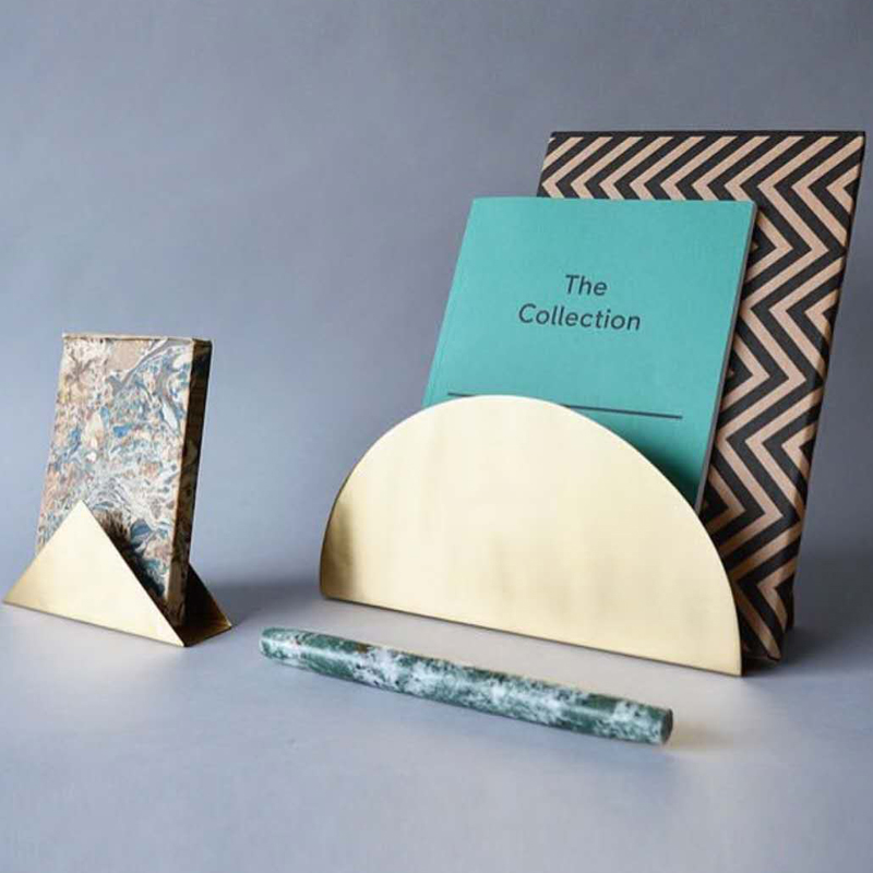 森美人 | 北欧铜书报架杂志架墙上置物架样板间装饰品摆件托盘高清大图