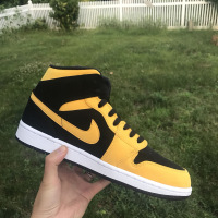 Air Jordan 1 Mid 【美国直邮正品】乔1AJ1 小新欢扣碎 黑黄黑红中帮复合底篮球鞋 554724-071