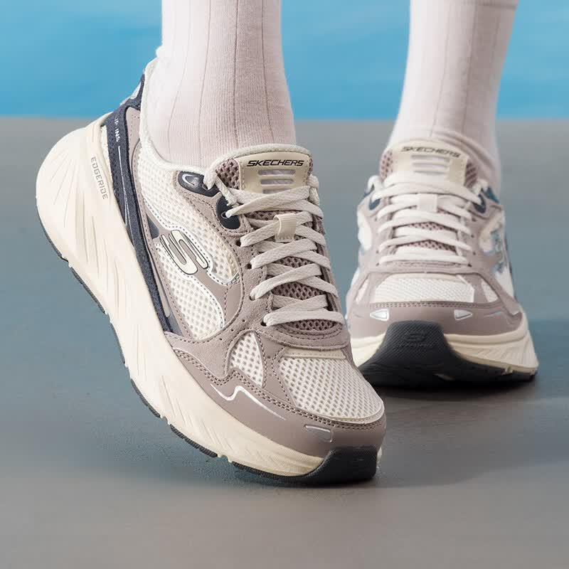 斯凯奇(Skechers)女鞋跑步鞋闪穿科技透气缓震耐磨舒适回弹运动鞋150650-OFNV ZP高清大图