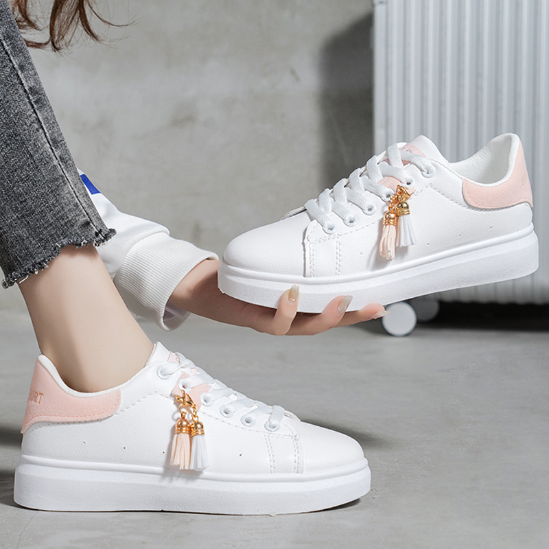 春夏鞋子轻便透气初中小学生百搭板鞋女生休闲时尚运动平底小白鞋