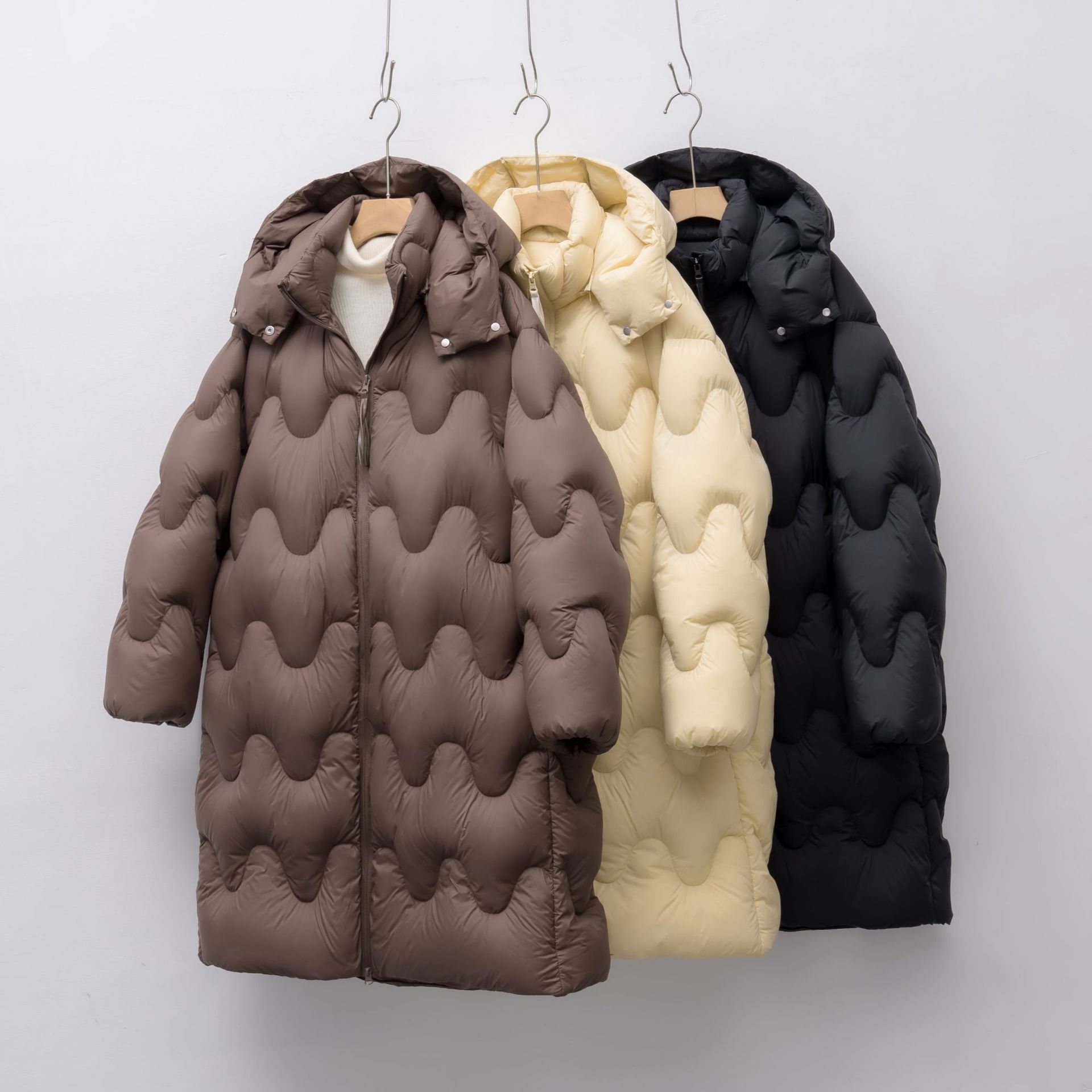 90绒新国标白鸭绒冬加长款简约时尚波浪连帽加厚羽绒服女_77高清大图