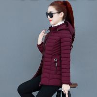 2021新款潮冬季棉衣女士短款冬天外套棉服中老年女妈妈装修身棉袄 酒红色 XL 建议85斤以下