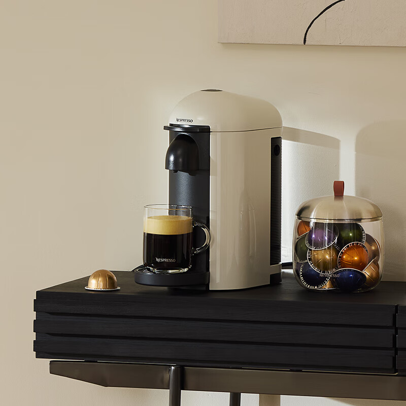 Nespresso奈斯派索胶囊式咖啡机小型家用全自动商用办公室离心力萃取宛如手冲馥郁香醇意式进口多杯量选择Plus优雅白高清大图