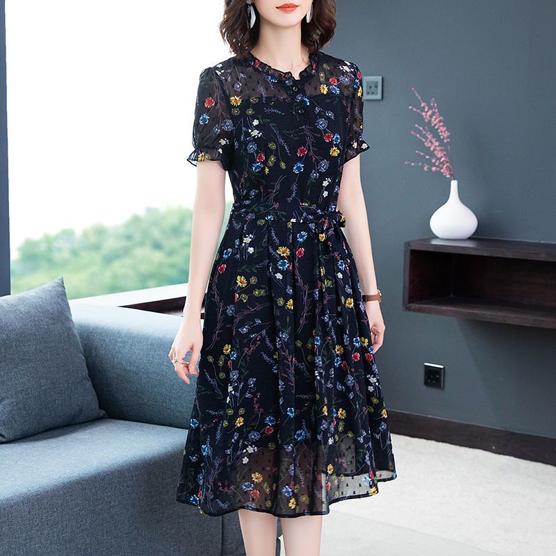 美动态大码女装小雏菊雪纺裙2022夏装胖mm收腰碎花雪纺连衣裙女潮
