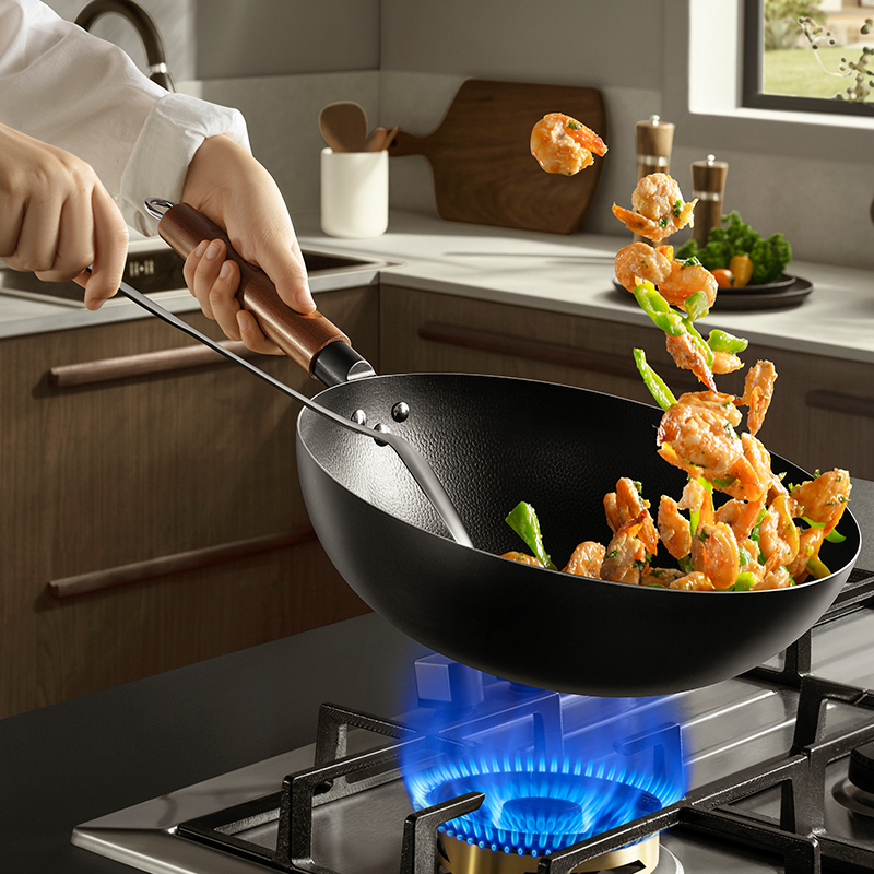 康巴赫锻打精铁锅高清大图