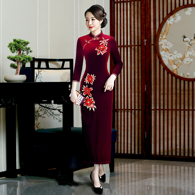 热卖中国风加绒加厚旗袍金丝绒刺绣女长款长袖妈妈婚礼服喜婆婆连衣裙