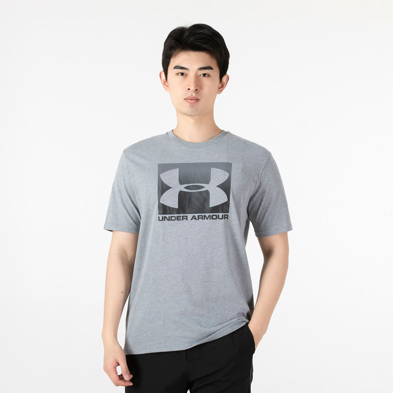 安德玛(Under Armour)男装新款运动服跑步健身训练服潮流时尚透气休闲短袖T恤1386793-001 ZP高清大图